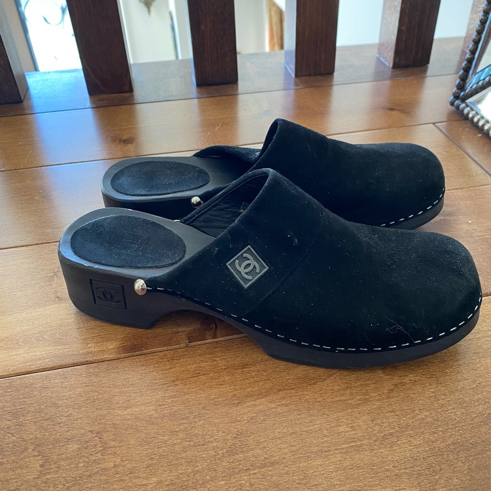 Vintage 2004 CHANEL Clogs